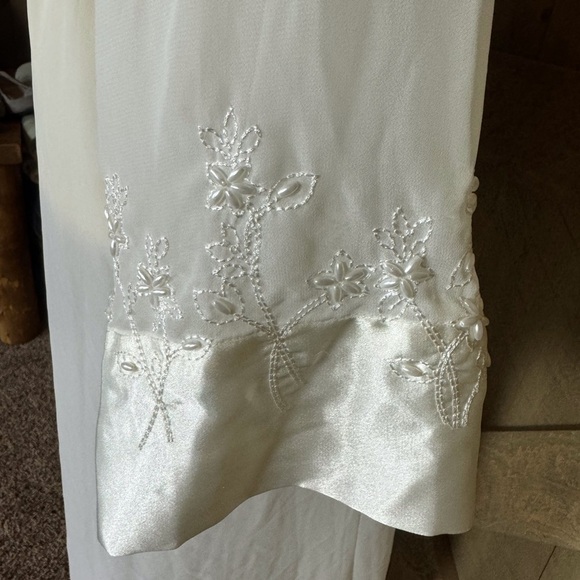 Sophia by Delicates off white sheer robe with satin trim and beading Medium - Picture 9 of 13